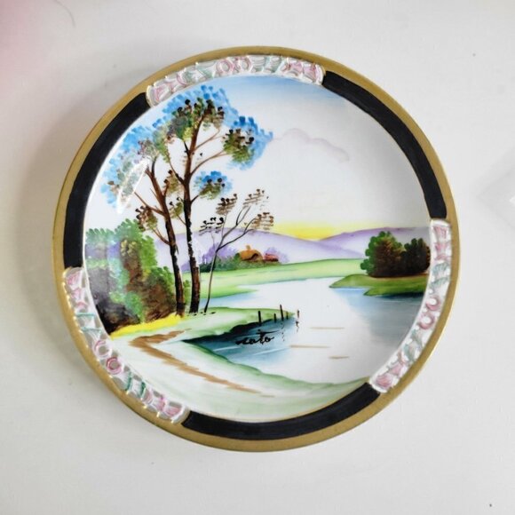 2 Vintage Chugai China Collector's Plates Made in Japan - Picture 1 of 11